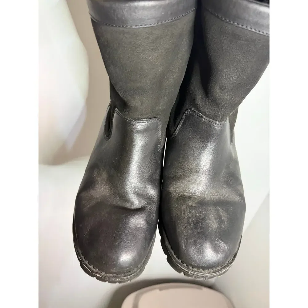UGG Men's Beacon leather and suede boots with rugged rubber outsoles Men Size 11